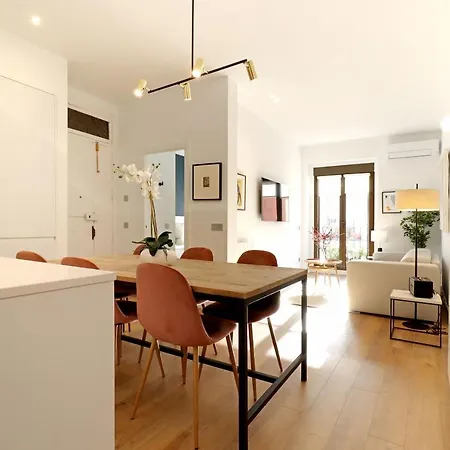 Reina Sofia Boutique II Apartment Madrid Exterior photo